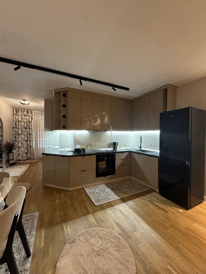 Jepet me qera Apartament 1+1 tek Kopshti Botanik