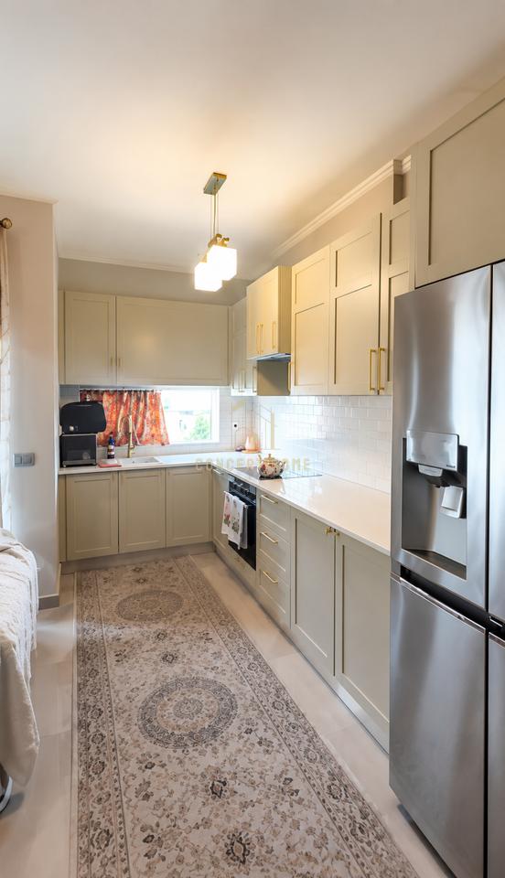 Apartment 2+1+2 for sale on Dibra Street