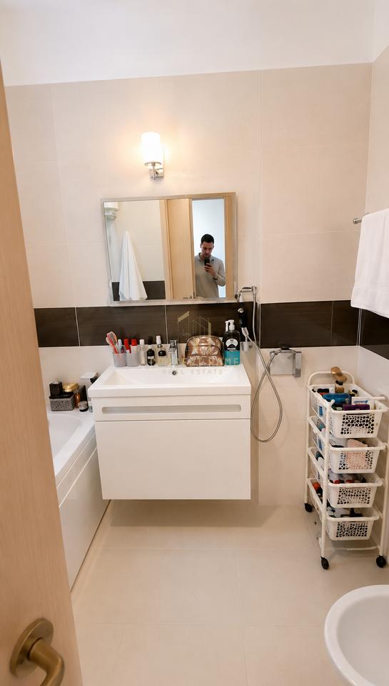 Apartment 2+1+2 for sale on Dibra Street