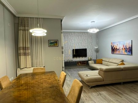Jepet me qera apartament 2+1 ne Kopshtin Botanik