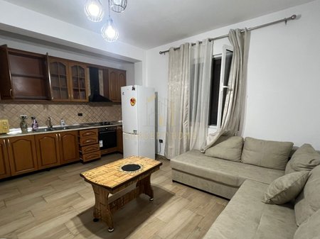 Appartamento 2+1 in affitto in via Besa