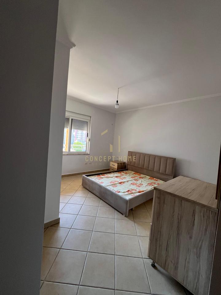 Vendesi appartamento 2+1+2+ veranda ad Astir