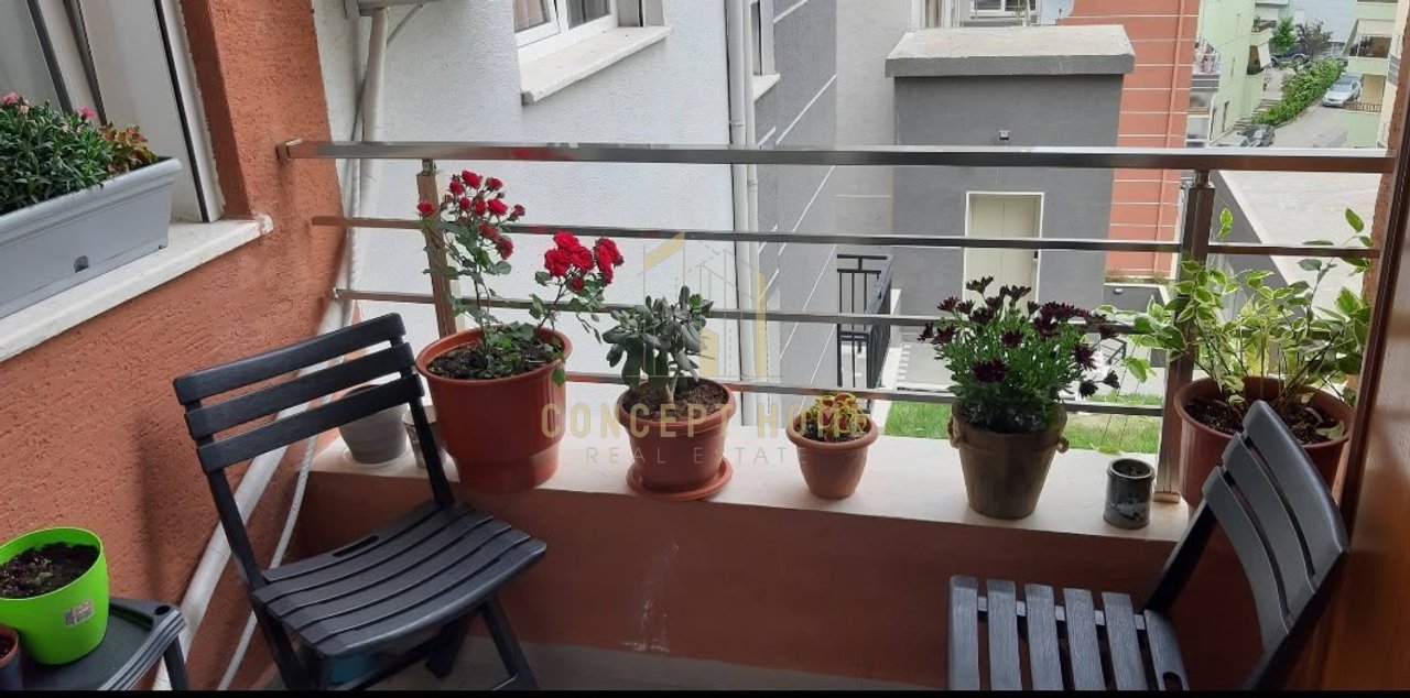 Jepet me qera apartament 2+1 ne Kopshtin Botanik