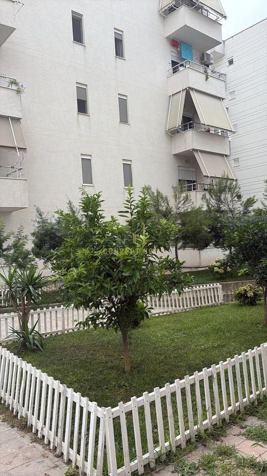 SHITET APARTAMENT ME PAMJE NGA DETI NE  QERRET