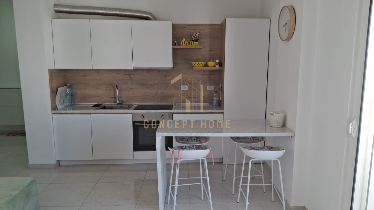 SHITET APARTAMENT ME PAMJE NGA DETI NE  QERRET