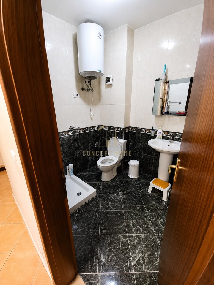 Jepet me qera apartament 2+1 prane Ish Ekspozites