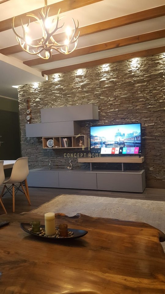 Jepet me qera apartment 2+1 tek Liqeni i Thate