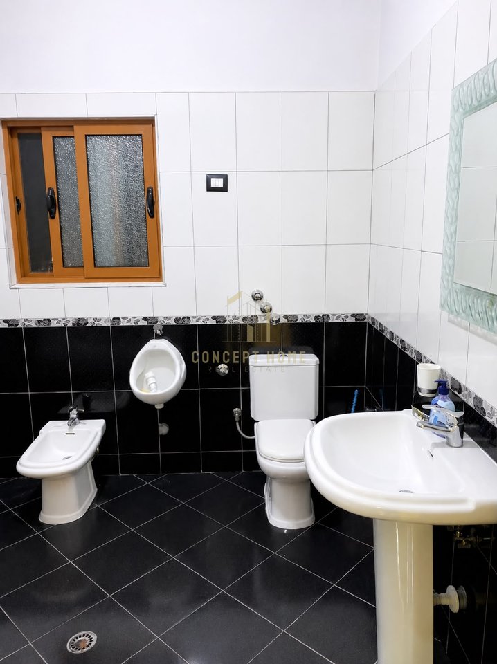 For rent third floor of a private apartment 2+1 near 5 May
