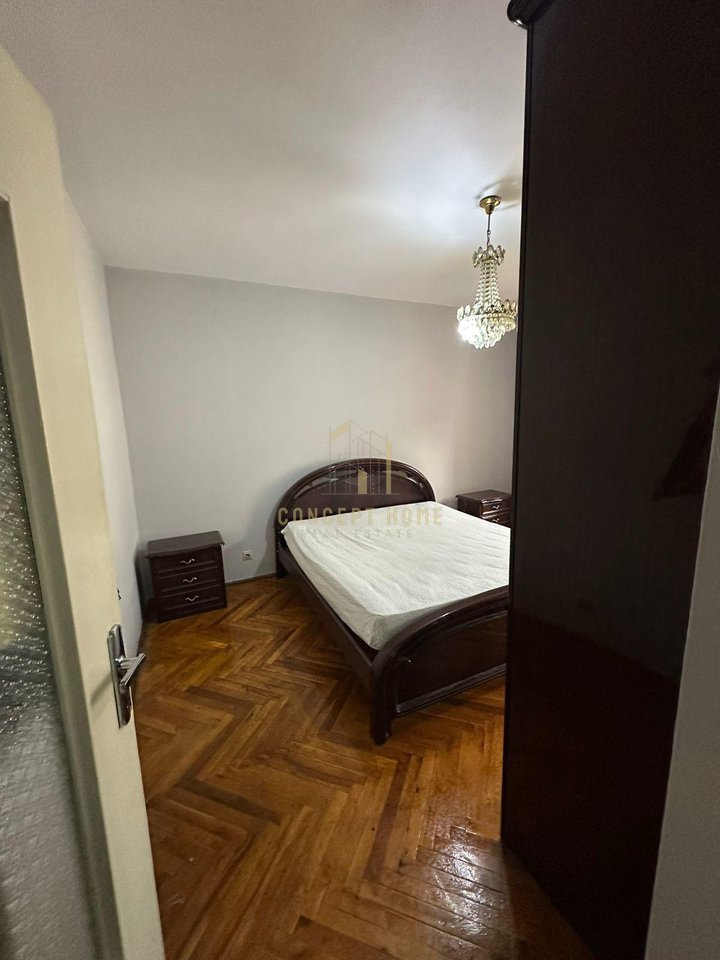 Jepet me qera Apartament 2+1 ne Qender