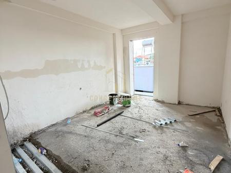 Shitet apartament 2+1 ne Kamez