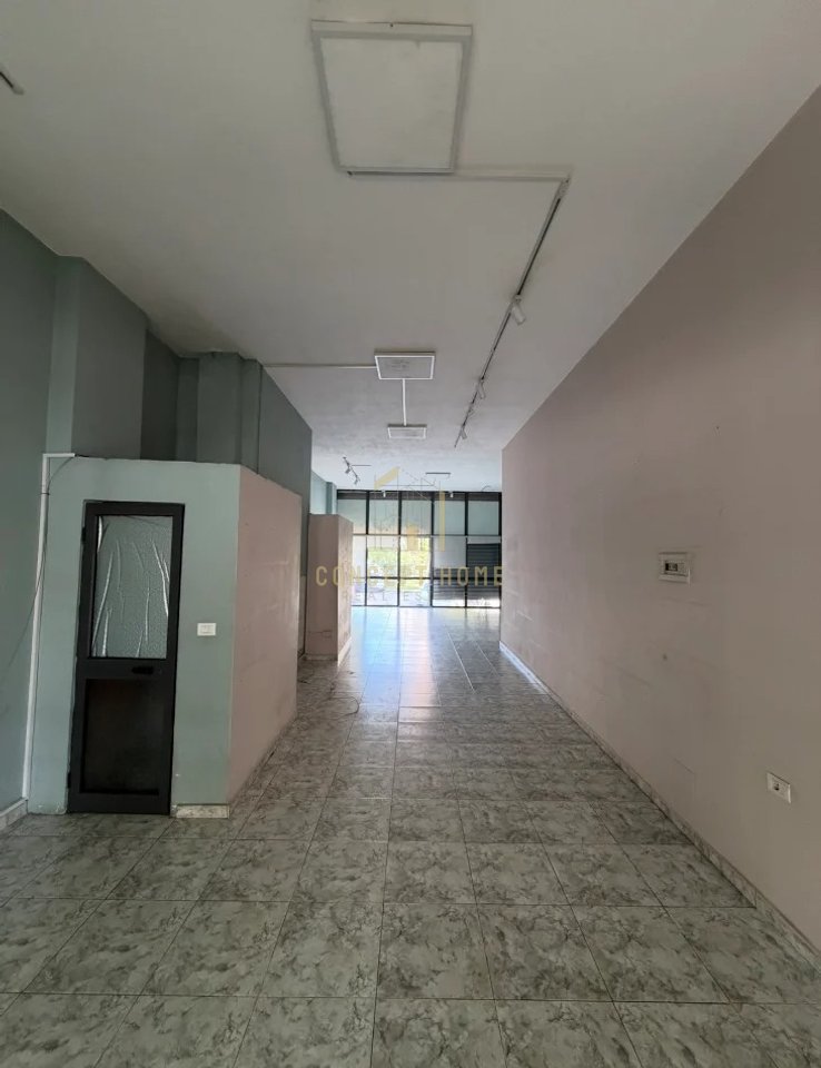 Dyqan Me Qira në Rruga 5 Maji, Tiranë - 800€ | 82 m²