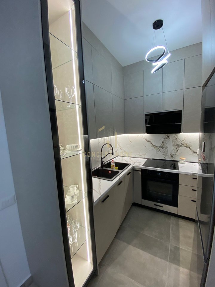 Apartment 2+1 for sale in Paskuqan, with title deed