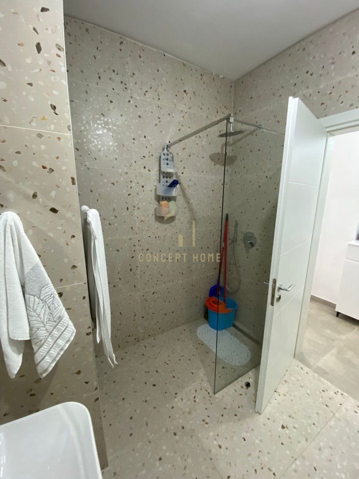 Apartment 2+1 for sale in Paskuqan, with title deed