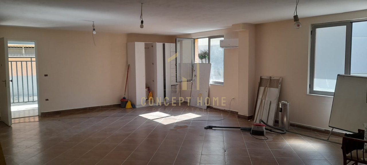 Jepet me qera ambient biznesi tek Liqeni i thate