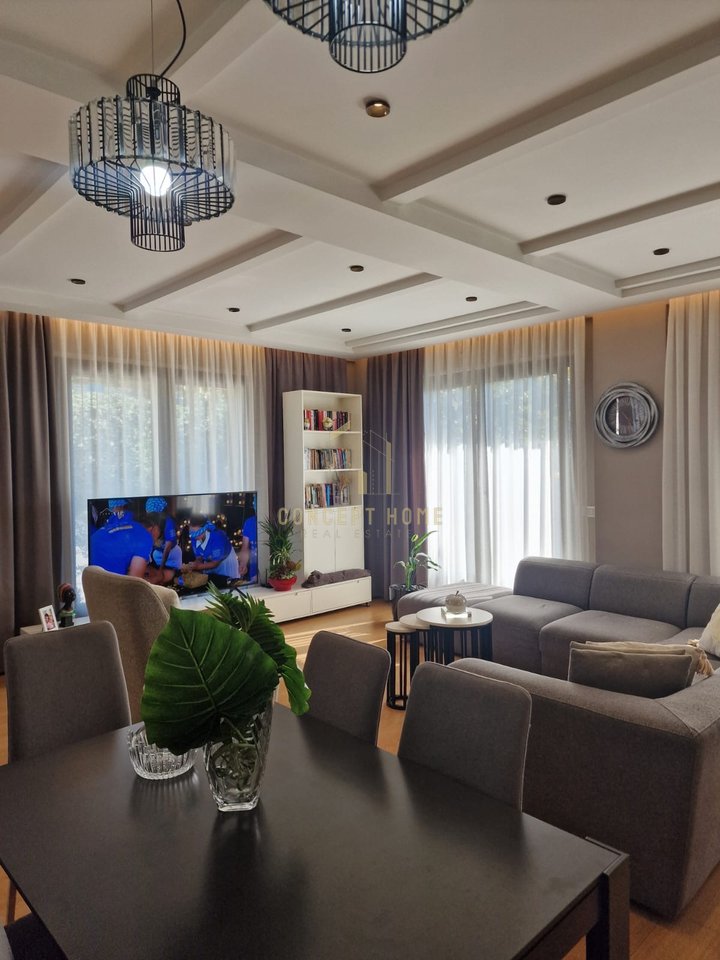 Apartament 3+1+2 me qera - Xhamllik