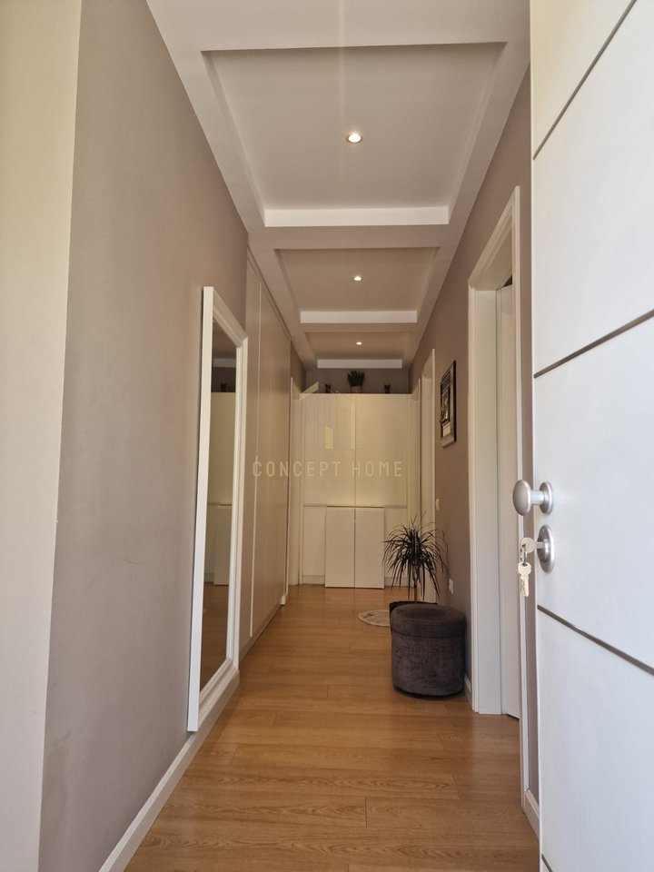 Apartament 3+1+2 me qera - Xhamllik