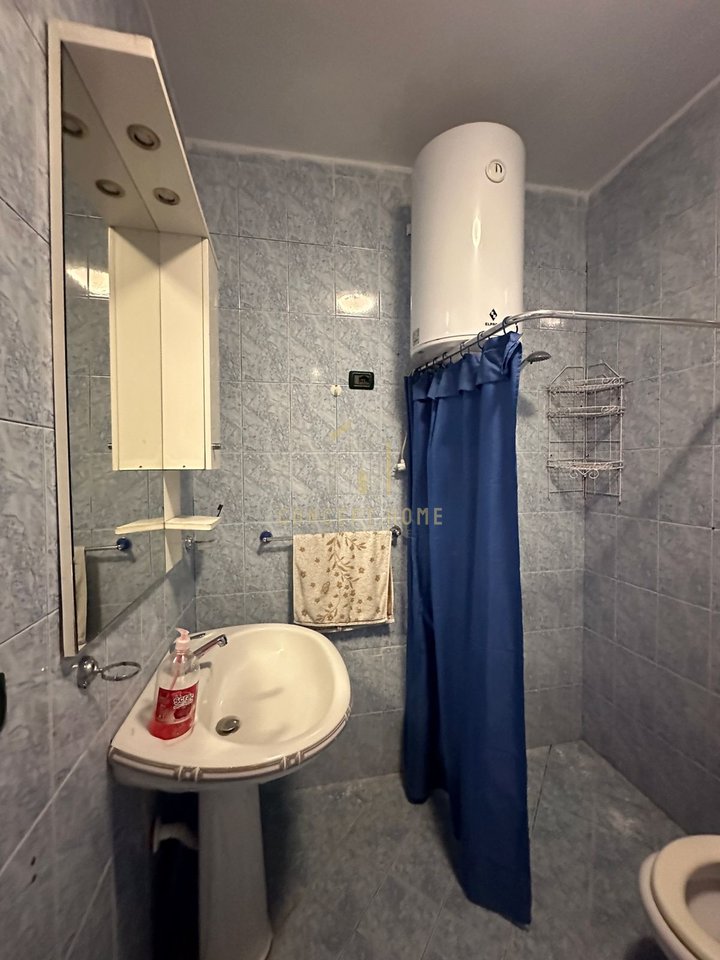 Jepet me qera Apartamenti 2+1 te Siri Kodra/Cmimi: 55.000Leke