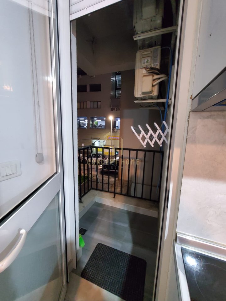 Apartament 1+1 Me Qira në Komunën e Parisit, Tiranë - 700€ | 60 m²