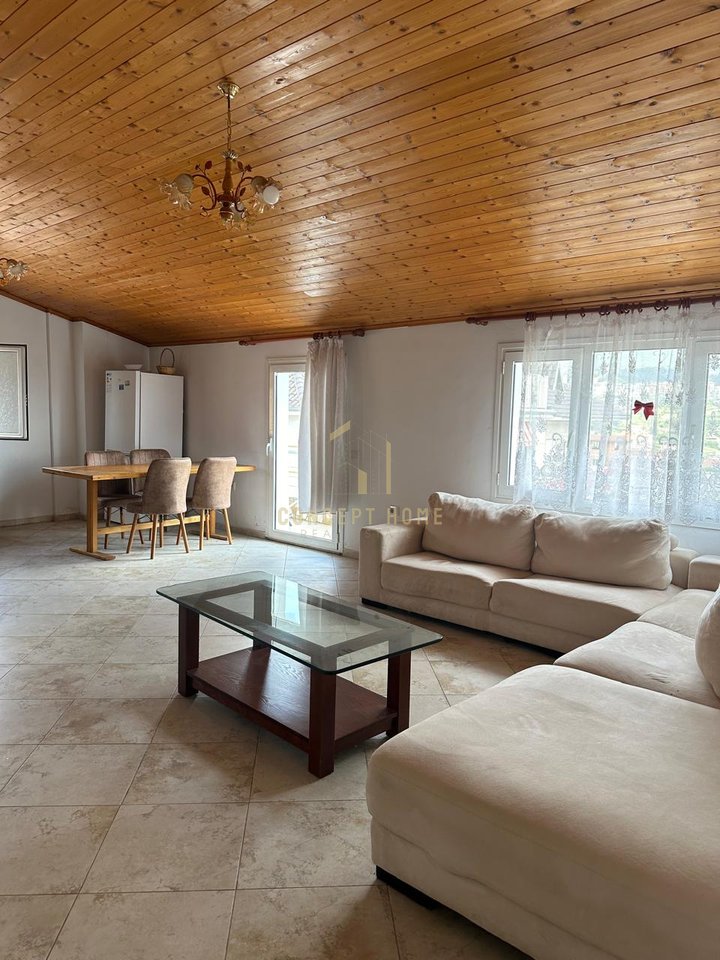 Jepet me qera Apartament 1+1 te Kodra Priftit/Cmimi: 35.000 leke / Muaj