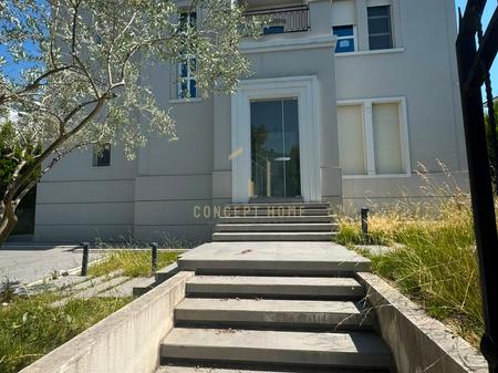 Jepet me qera Vile tek Rolling Hills 1/Cmimi:4500 Euro