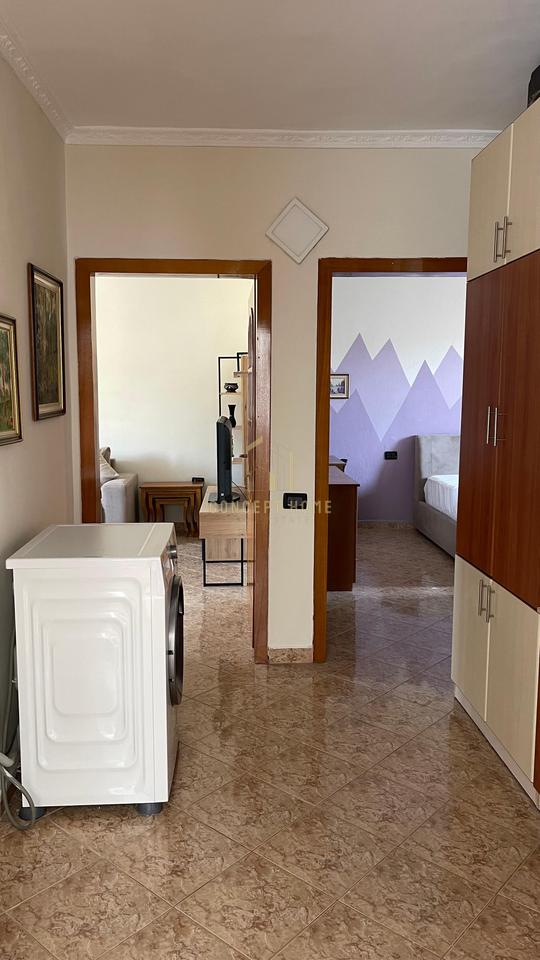 Apartament 1+1 me qera ne Porcelan.