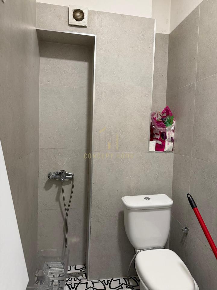 Jepet me qera Apartament 1+1 te Rruga Barrikadave
