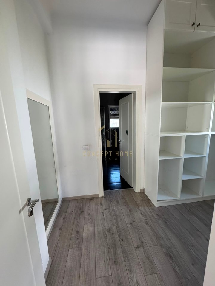 Jepet me qera Vile tek Rolling Hills 1/Cmimi:4500 Euro