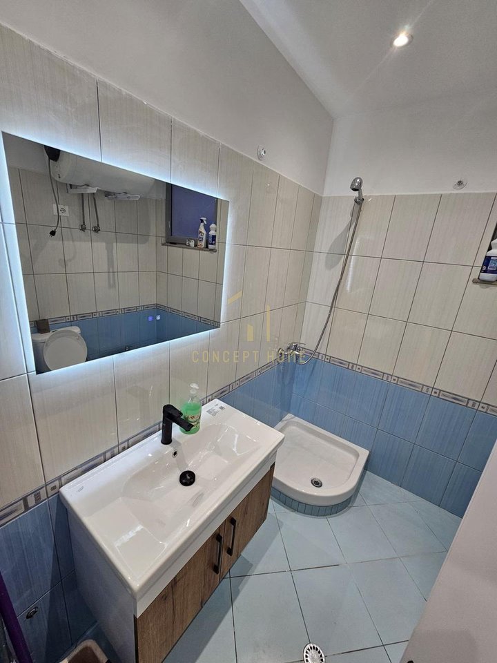 Shitet apartament 2+1 Misto Mame