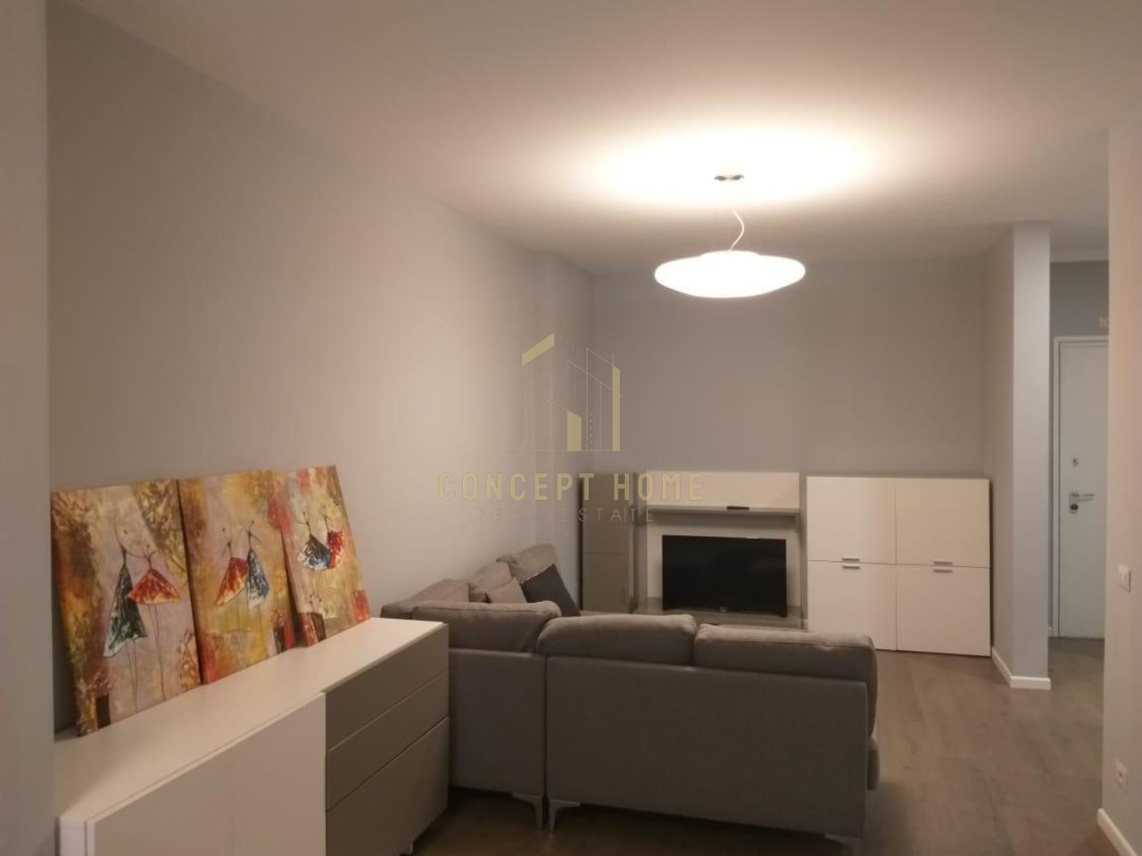 Apartament 1+1 me qera ne zemer te Bllokut.