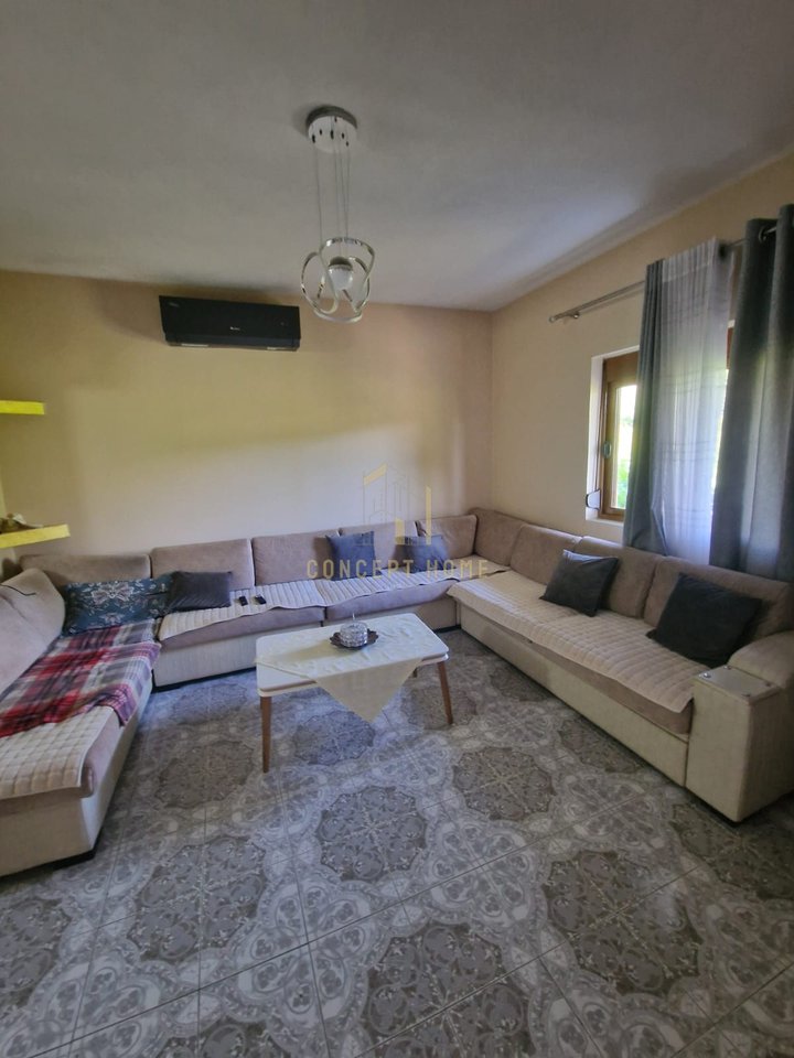 4000m2 Land for Sale in Peze te Vogel