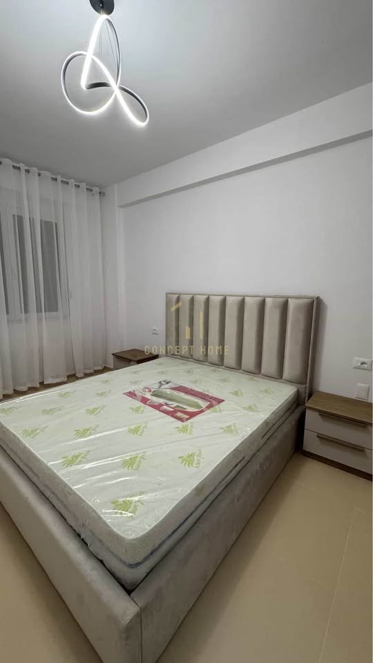 Jepet me qera 2+1+2 tek 21 Dhjetori