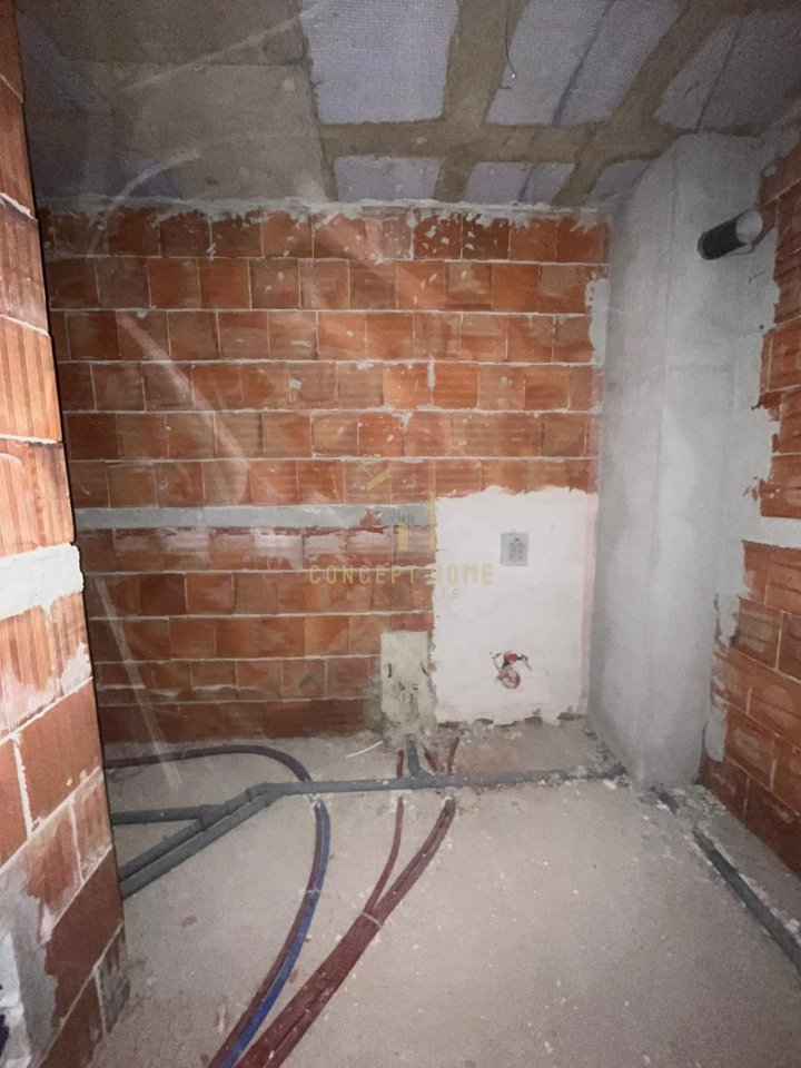 Shitet Apartament 1+1 ne Paskuqan