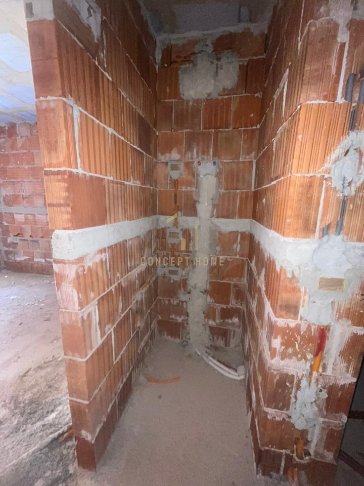 Shitet Apartament 1+1 ne Paskuqan