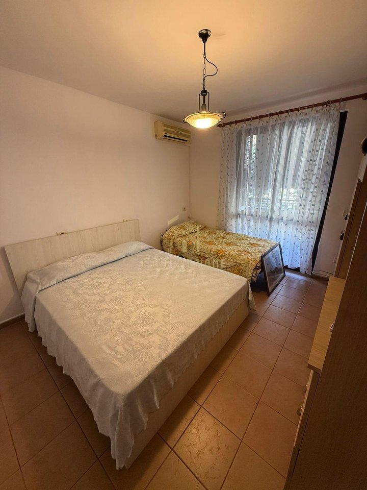 Jepet me qera apartament  2+1 te 21 Dhjetori/Cmimi: 50.000 ALL