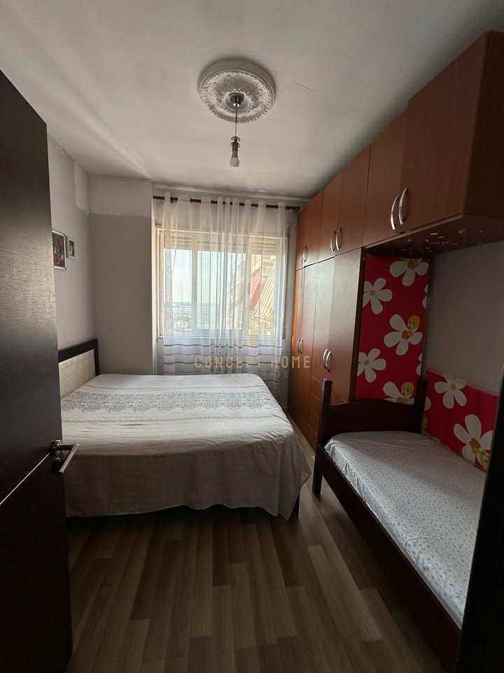 Shitet Apartamenti 1+1 në Kamëz