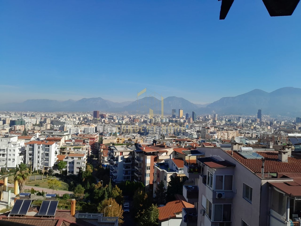 Vendesi duplex 3+1 presso la Residenza Kodra e Diellit 1