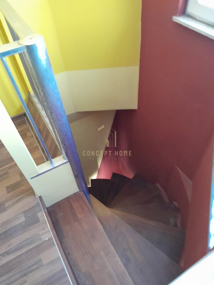 Vendesi duplex 3+1 presso la Residenza Kodra e Diellit 1