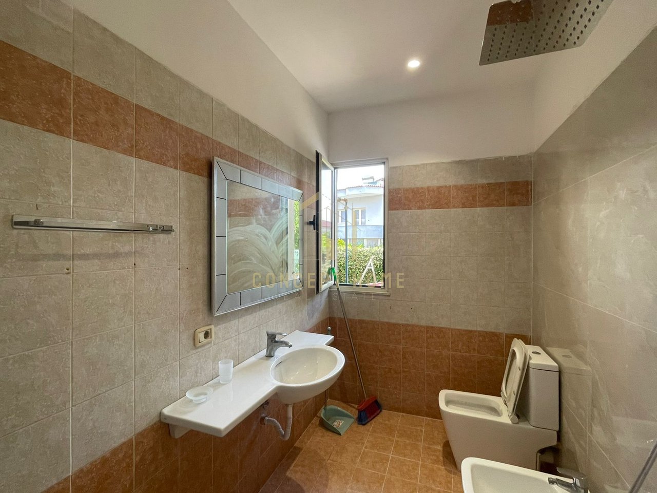 Private 1+1 house for rent in Selite