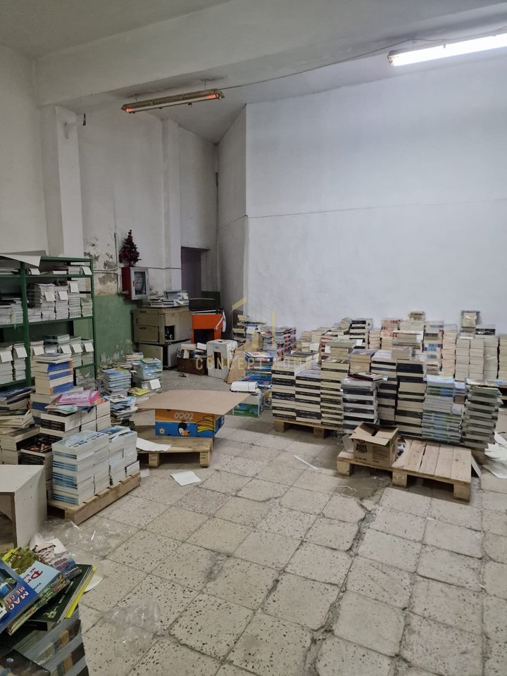 Si affitta un magazzino a Sauk vicino a Teg.