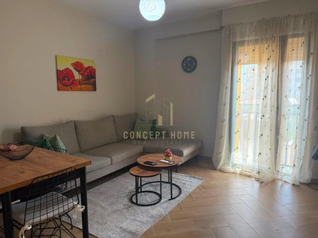 Apartment 1+1+parking space for rent at Rruga e Elbasanit.