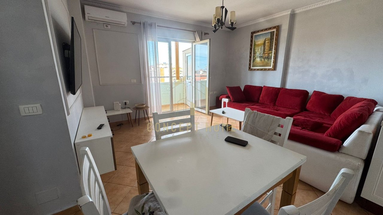 Jepet me qera apartament  2+1 tek Rruga elbasanit
