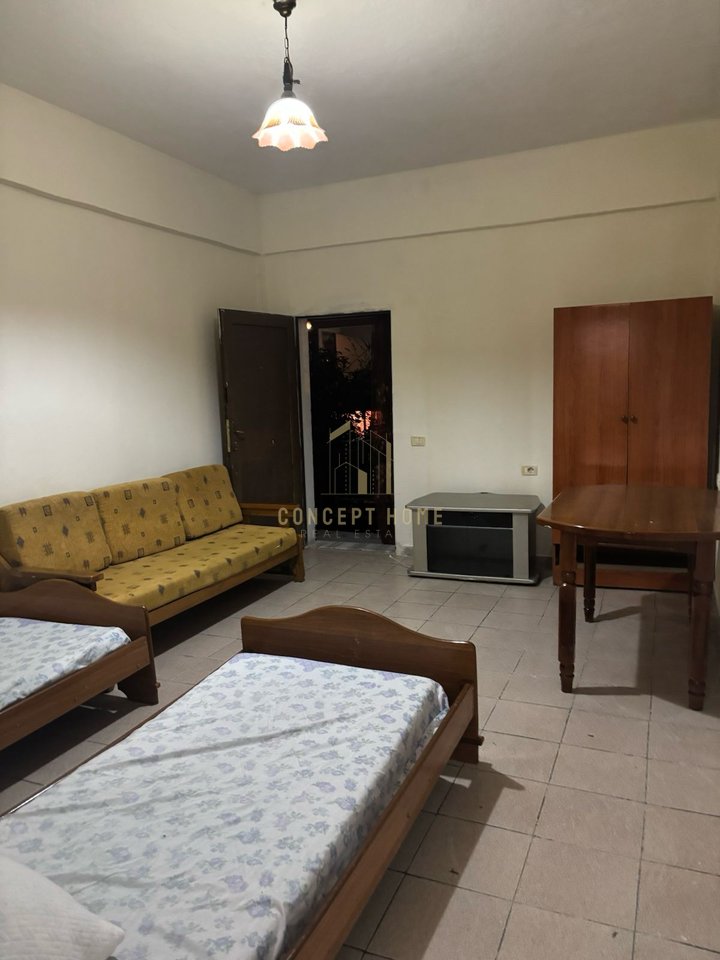 Jepet  me qera Garsoniere tek Blloku i Vilave Selite