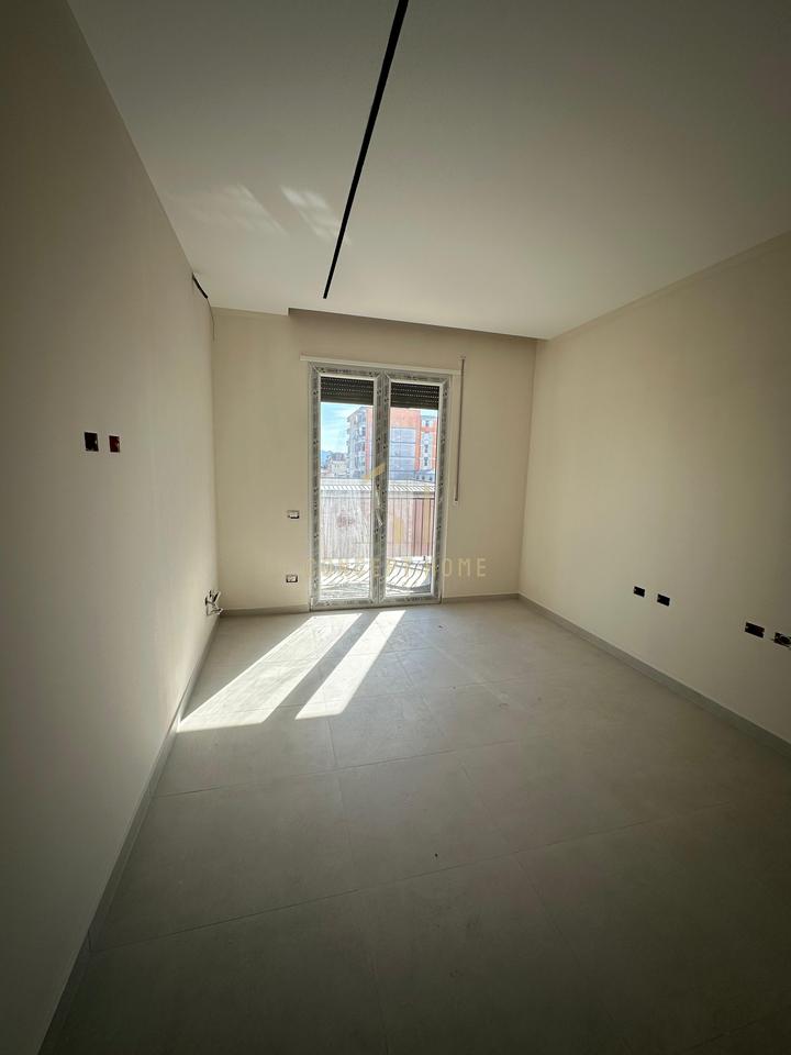Appartamento 2+1+2 In Vendita a Kamëz " Point Center " – 130,675€ | 113.63 m²
