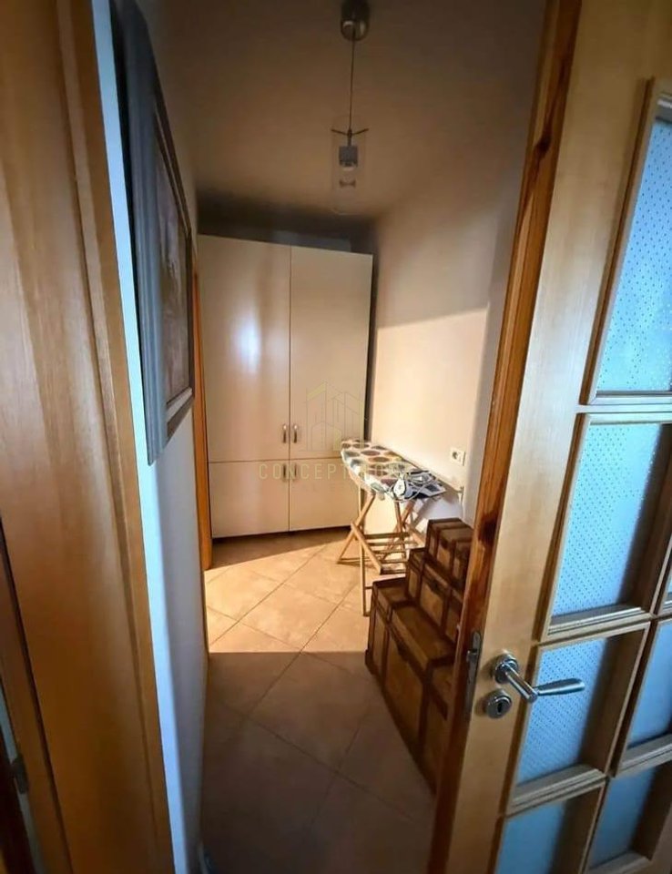 Jepet me qera apartament 2+1 Perballe Deliorgjit