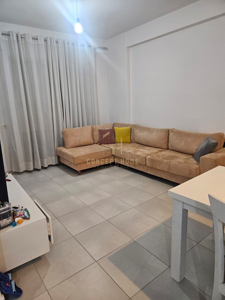 Affittasi appartamento 2+1 a Yzberisht