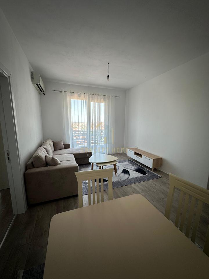 Appartamento 2+1+2 in Affitto a Kamez, Tirana - 500€ | 100 m²