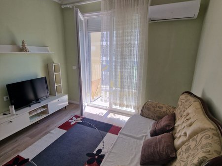 Shitet apartament 1+1 tek Univers City