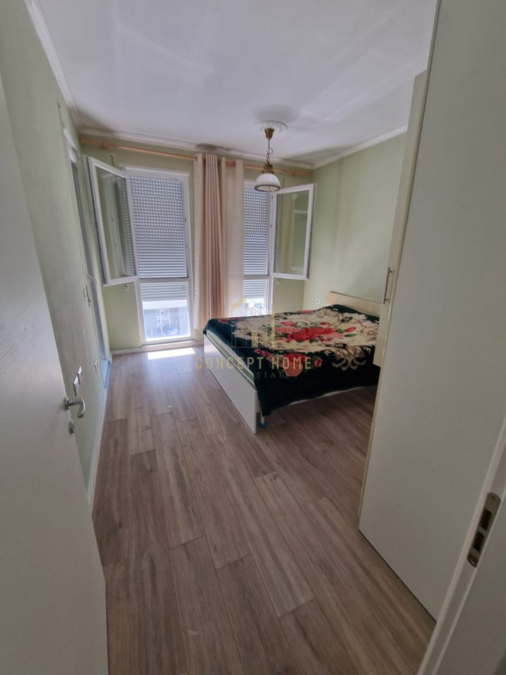 Vendesi appartamento 1+1 a Univers City