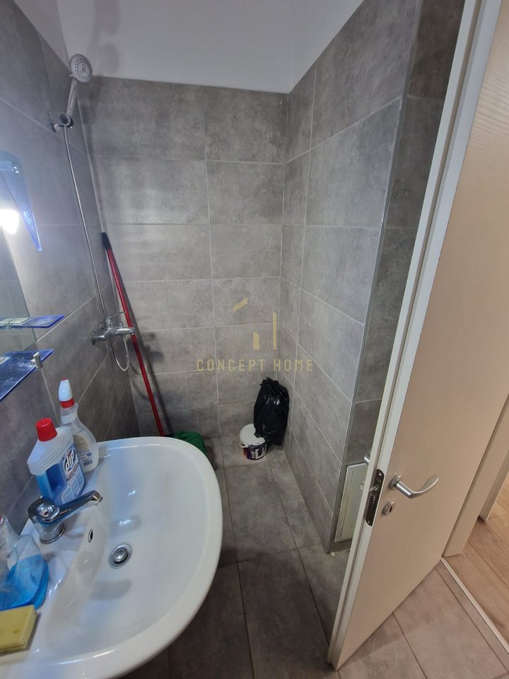 Vendesi appartamento 1+1 a Univers City