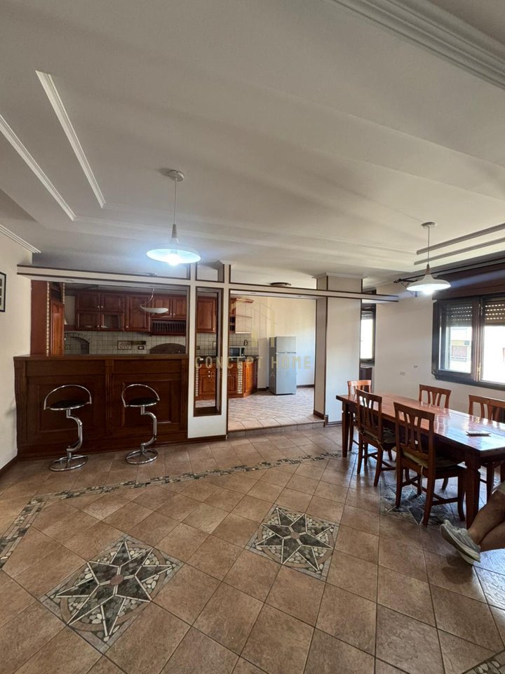 Apartment 3+1+2 for rent at Komuna e Parisit
